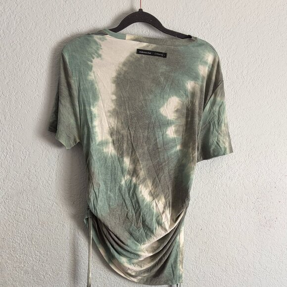 Cindy Asymmetric Ruched T-Shirt in Green Tie Dyle - Picture 2 of 4